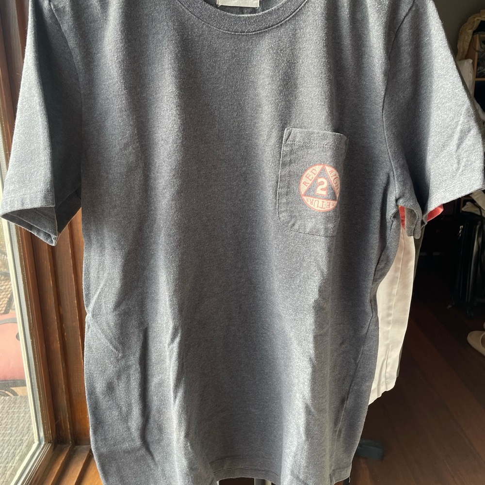 Heavy Bag Tee in Red Right Return